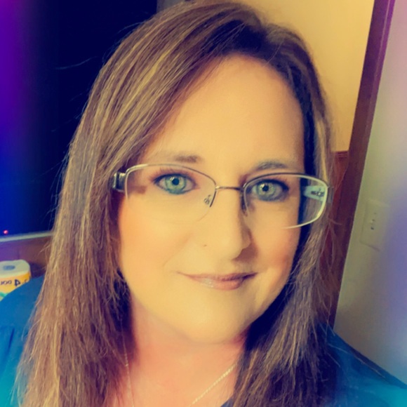 Meet your Posher, Sharla - Picture 1 of 1